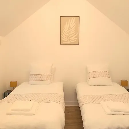 Honey Suckle Hideaway * Céaucé