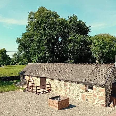 Honey Suckle Hideaway * Céaucé