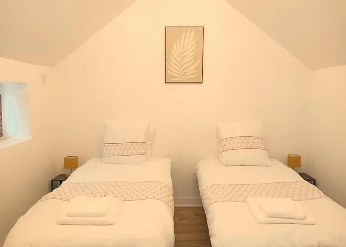 Honey Suckle Hideaway * Céaucé