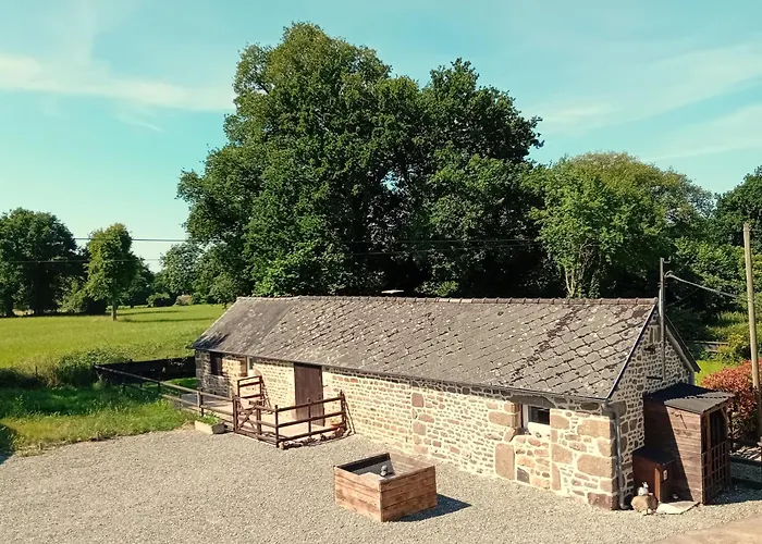 Honey Suckle Hideaway * Céaucé