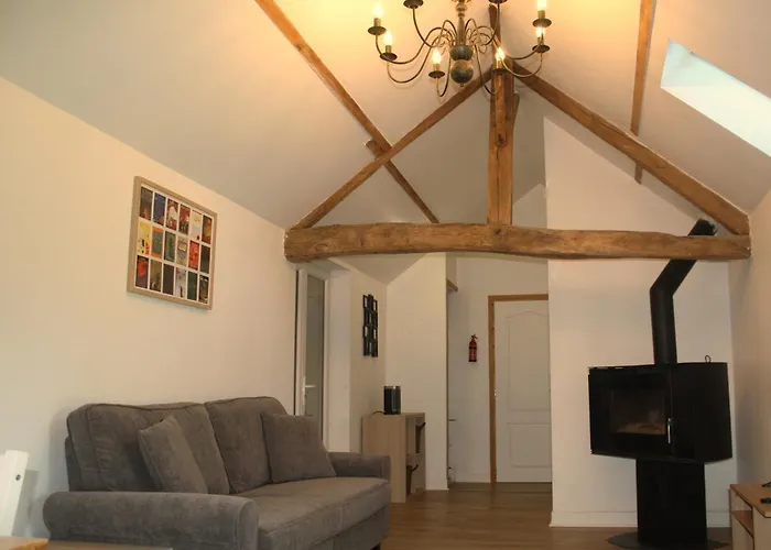 Honey Suckle Hideaway דירה Céaucé